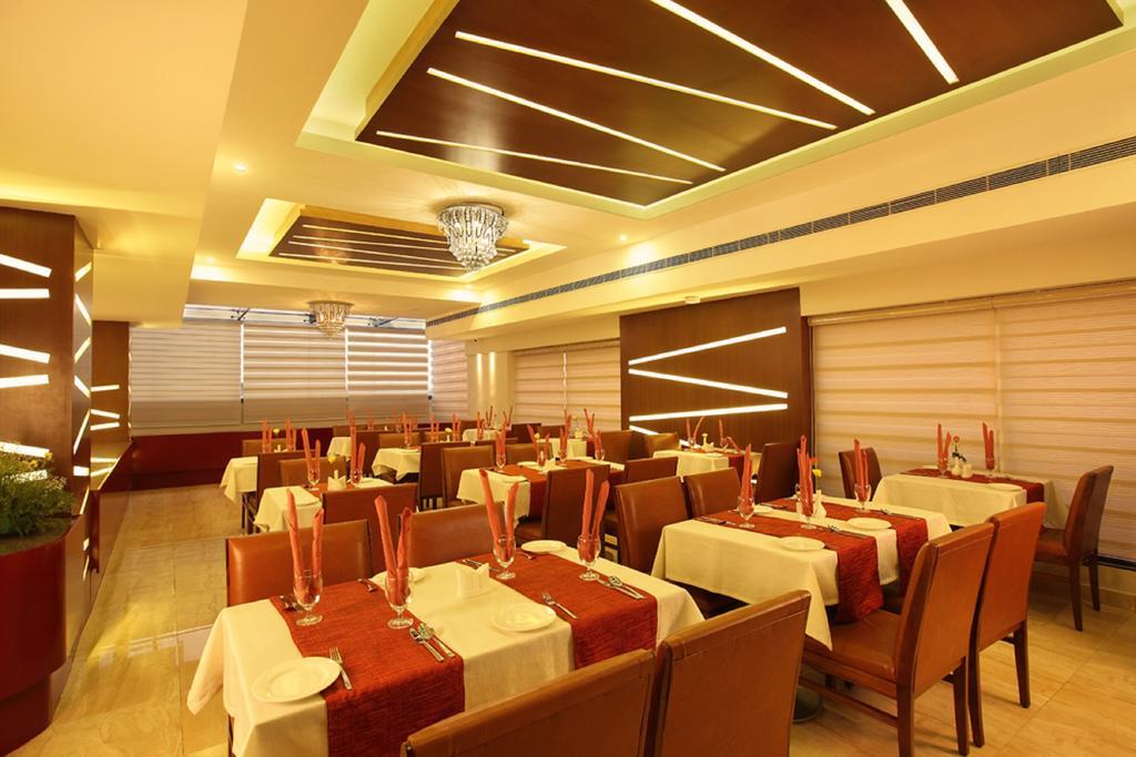 The Garuda Hotel Thrissur Kültér fotó